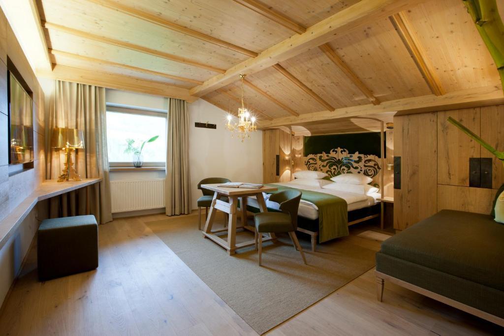 Minglers Sportalm - Das Gourmet- Und Geniesserhotel Kirchberg in Tirol Rom bilde